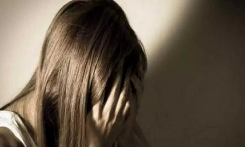 Συρεγγέλα για panic button: «Η εφαρμογή που θα απομακρύνει τις γυναίκες από το κακοποιητικό περιβάλλον»